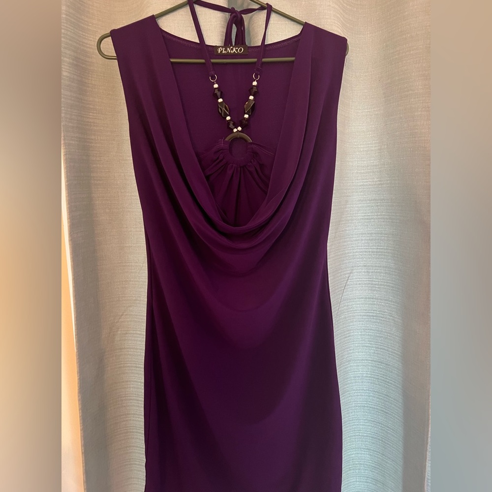 Beautiful cocktail/holiday party/homecoming dress